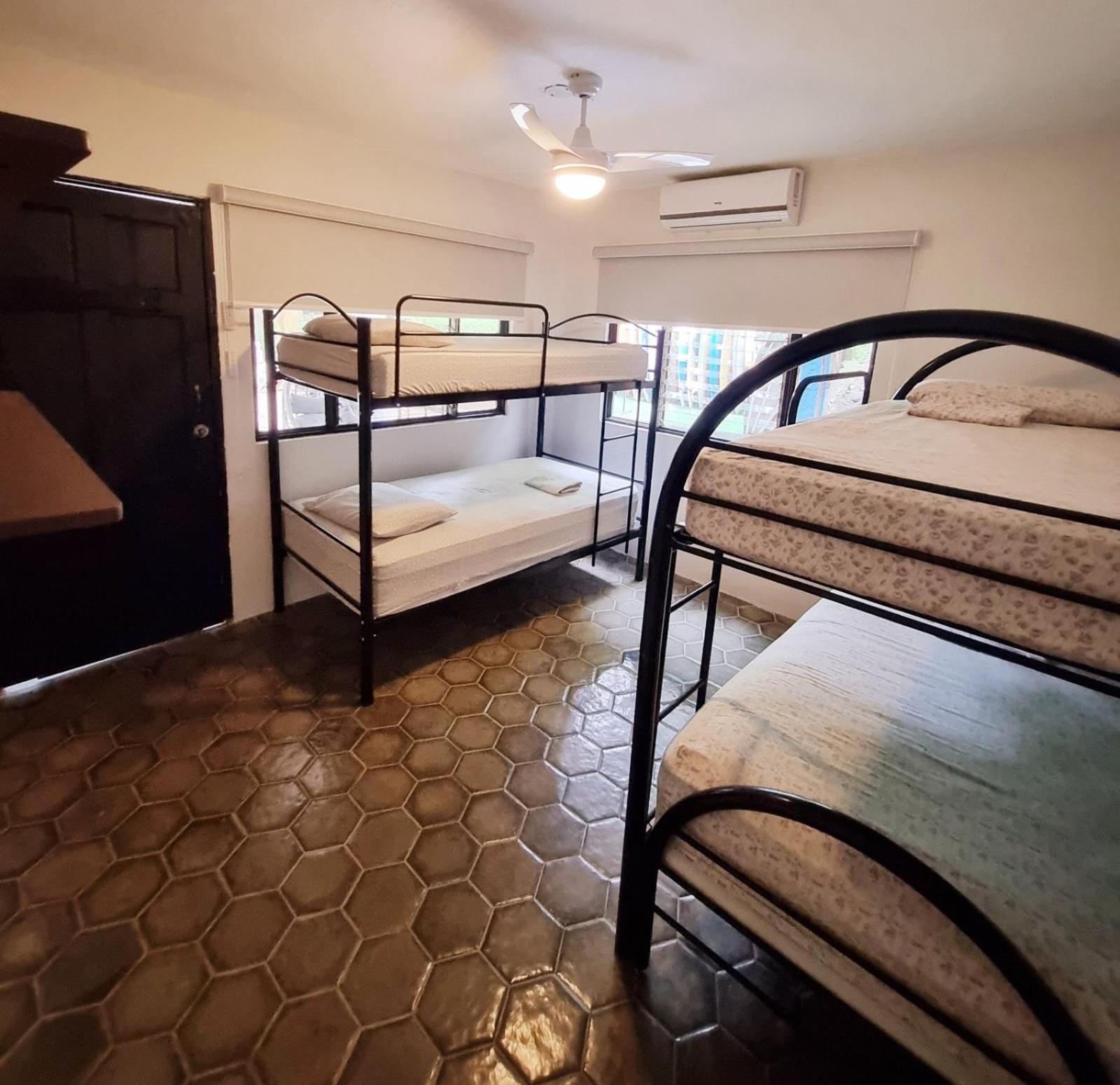 Casa Pura Vida Surf Hostel - Tamarindo Costa Rica المظهر الخارجي الصورة