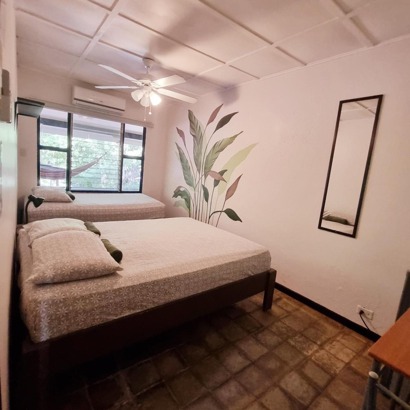 Casa Pura Vida Surf Hostel - Tamarindo Costa Rica المظهر الخارجي الصورة